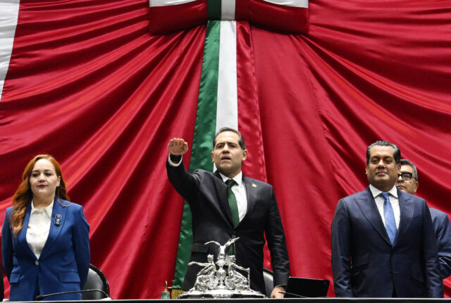 Raúl Bolaños-Cacho Cué rinde protesta como presidente de la Mesa Directiva de la Cámara de Diputados
