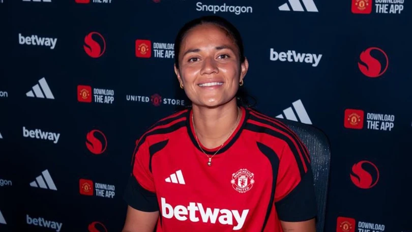 Rebeca Bernal ya es jugadora del Manchester United